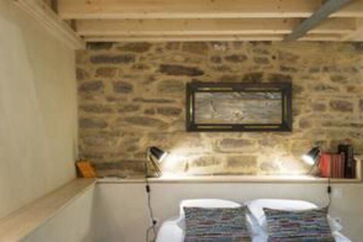Room 4 of 10