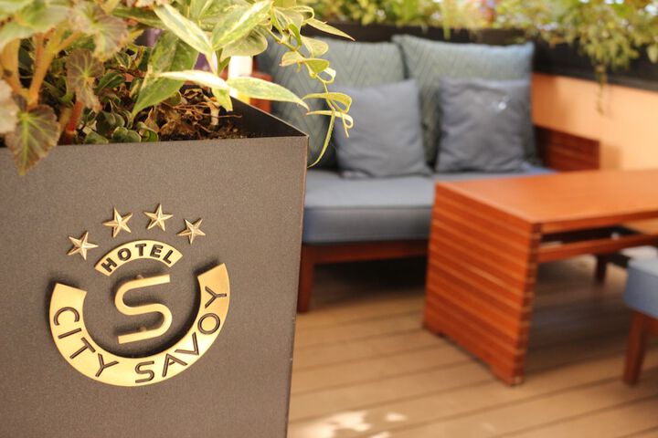 Exterior of Hotel City Savoy