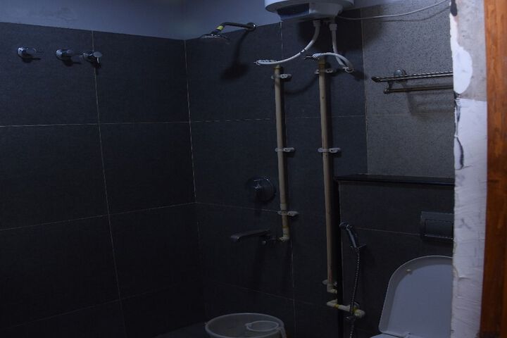 Room 14 of 16