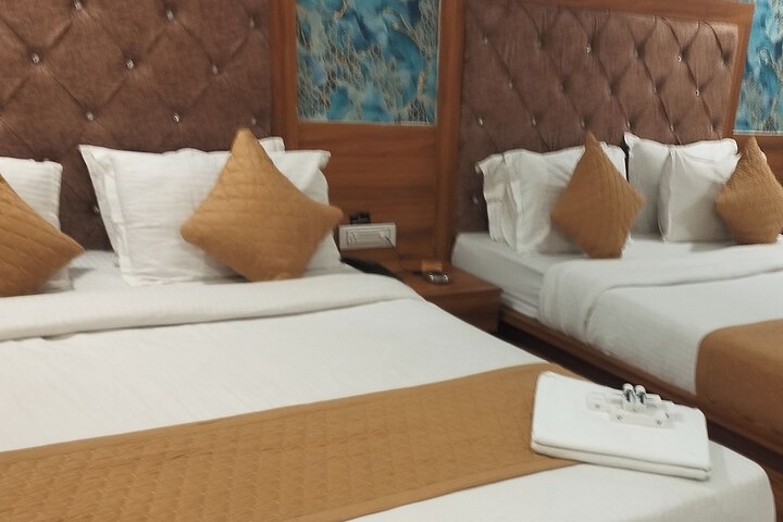 Room 15 of 20