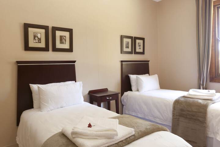 Room 46 of 299