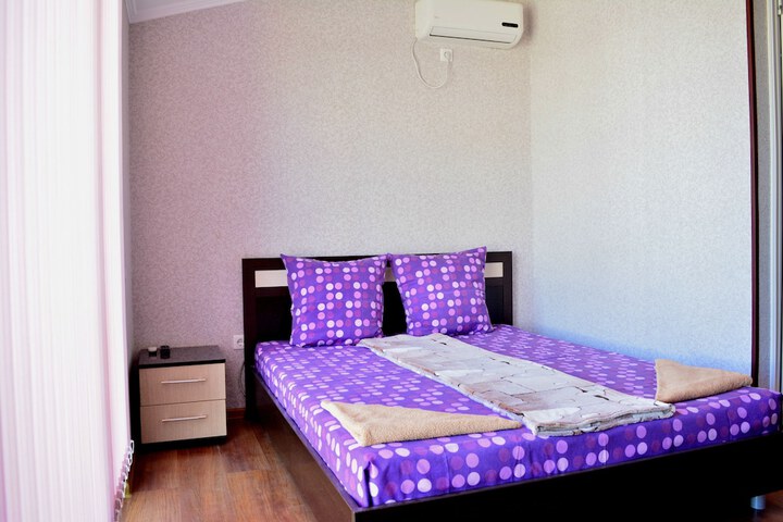 Room 10 of 49