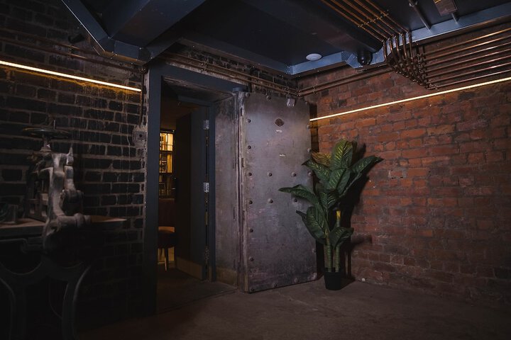 Room 13 of 84