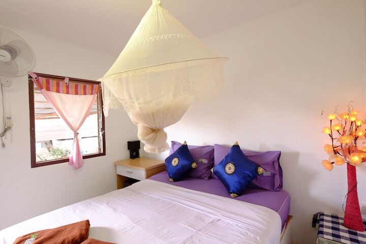 Room 6 of 22