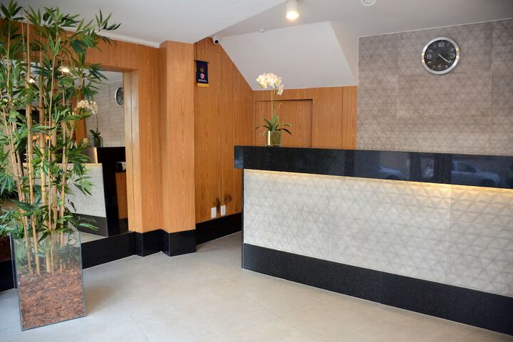Hotel 3 of 72