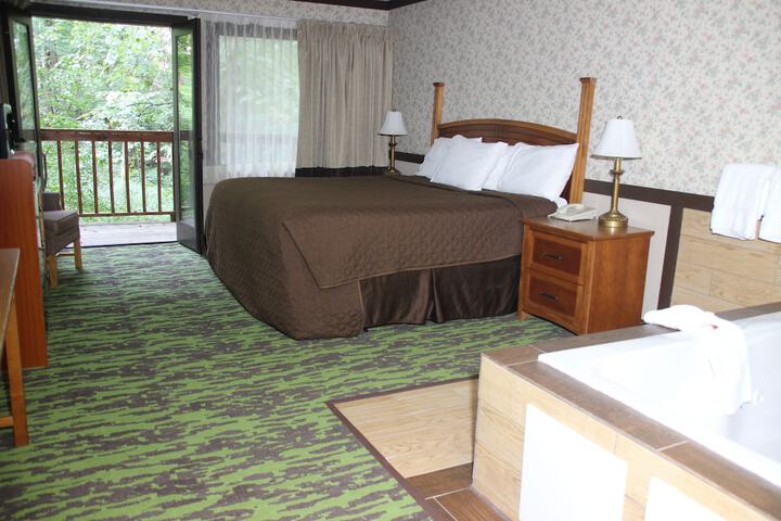 Room 5 of 43