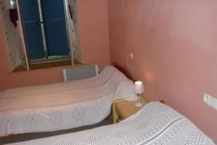 Room 8 of 17