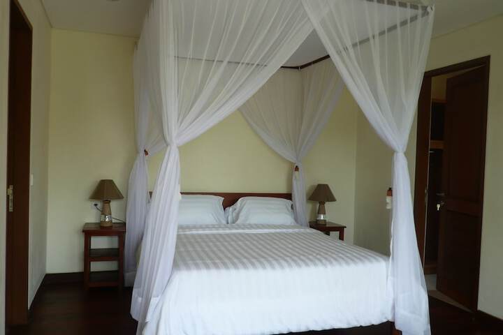 Room 3 of 58
