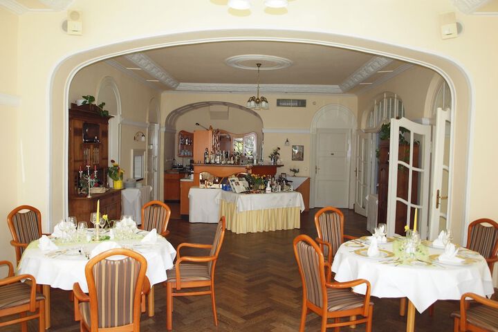 Restaurants