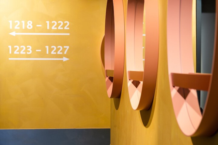 Ballroom/Hall 23 of 41