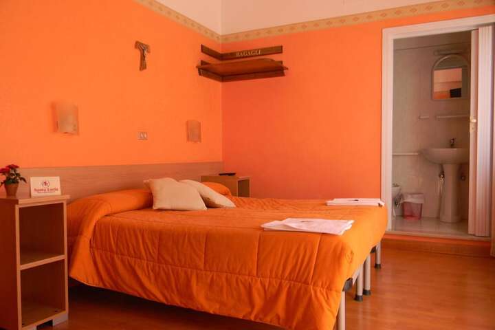 Room 13 of 51