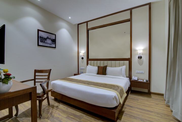 Room 6 of 70