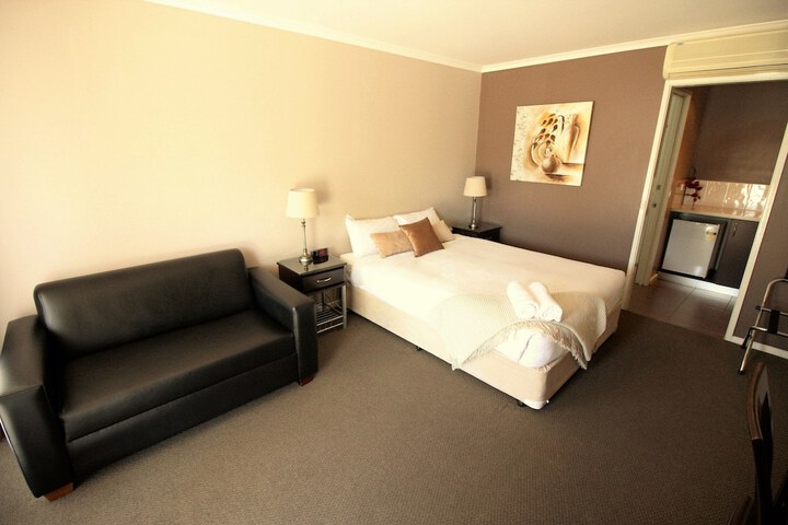Room 4 of 47
