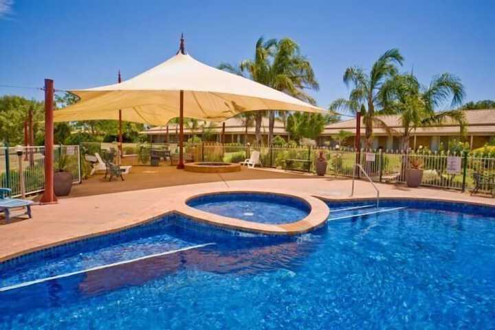 Hotel with Pool