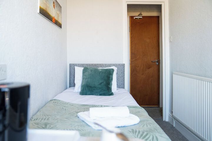 Room 4 of 31