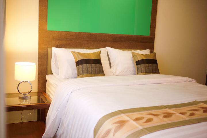 Room 9 of 34