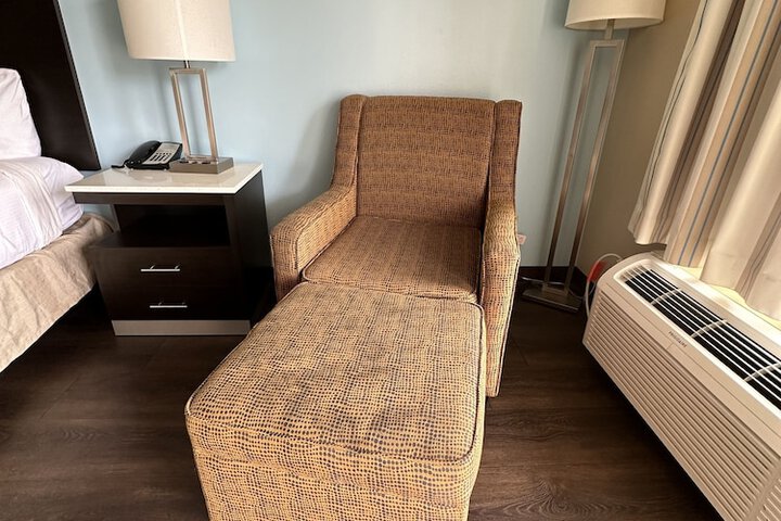 1 King Bed (22 of 23)
