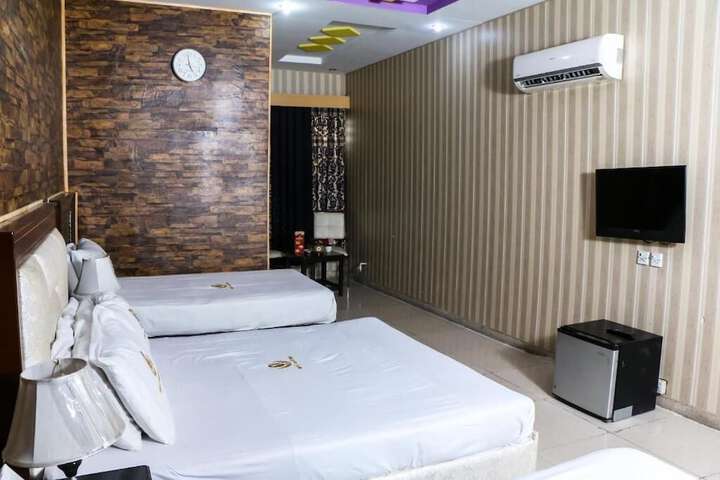 Room 49 of 68
