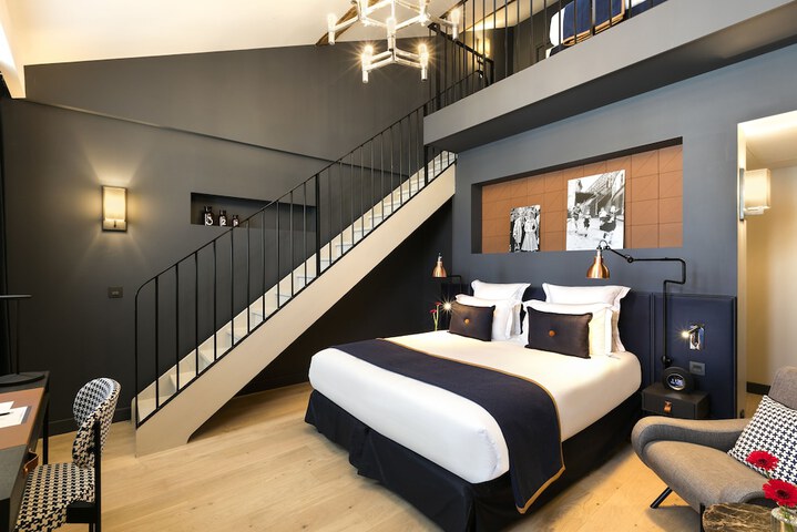Room 9 of 45