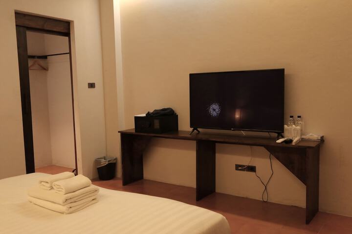 Room 22 of 38