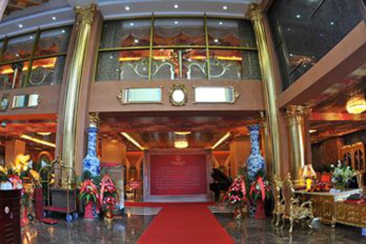 Dubai 7 Star Hotel