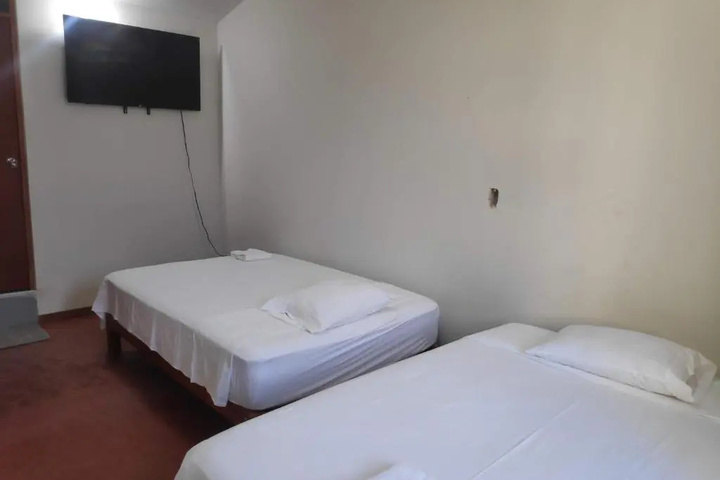 Room 7 of 11