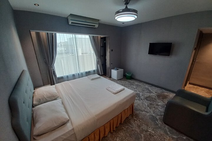 Room 7 of 50