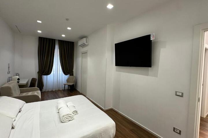 Photo 10