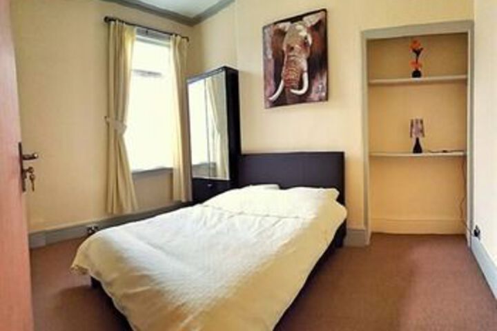 Room 13 of 24
