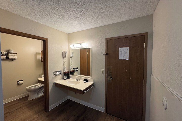 Room 35 of 115