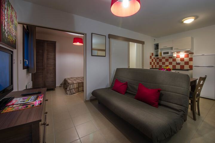 Room 16 of 60