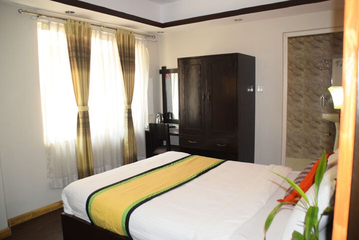 Room 12 of 23