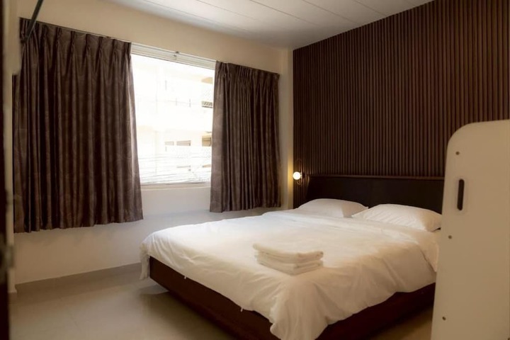 Room 4 of 22
