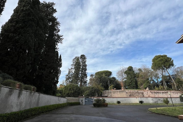 Property Grounds 21 of 24
