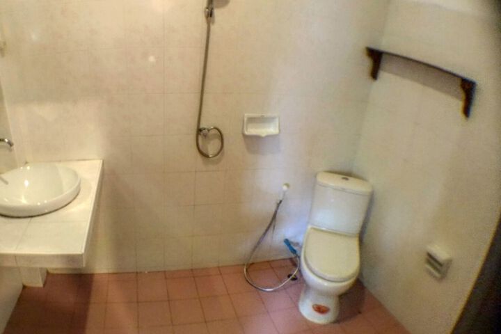 Room 131 of 174