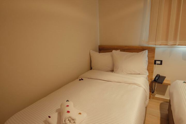 Room 50 of 150