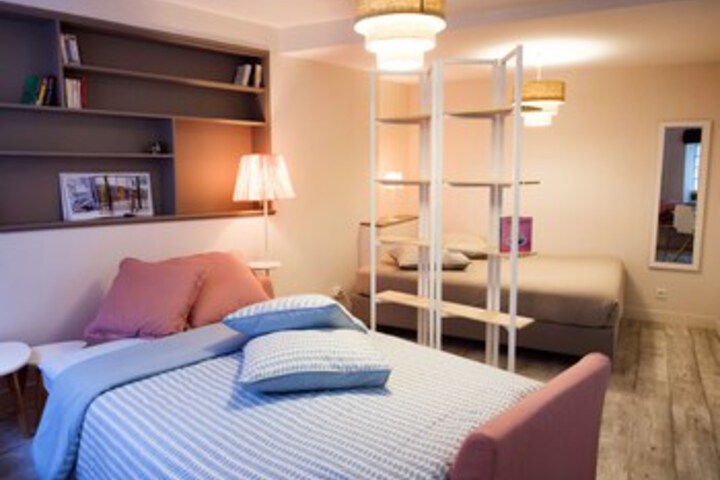 Room 70 of 90