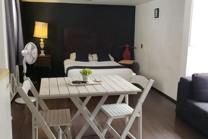 Room 4 of 21