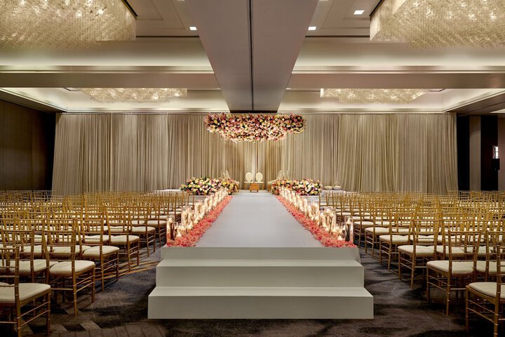 Ballroom/Hall 67 of 98