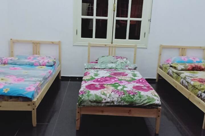 Room 12 of 16