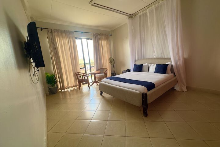 Room 13 of 72
