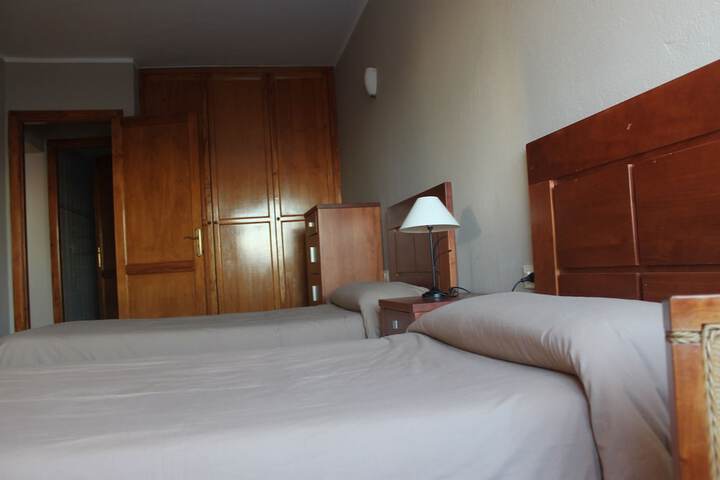 Room 6 of 36