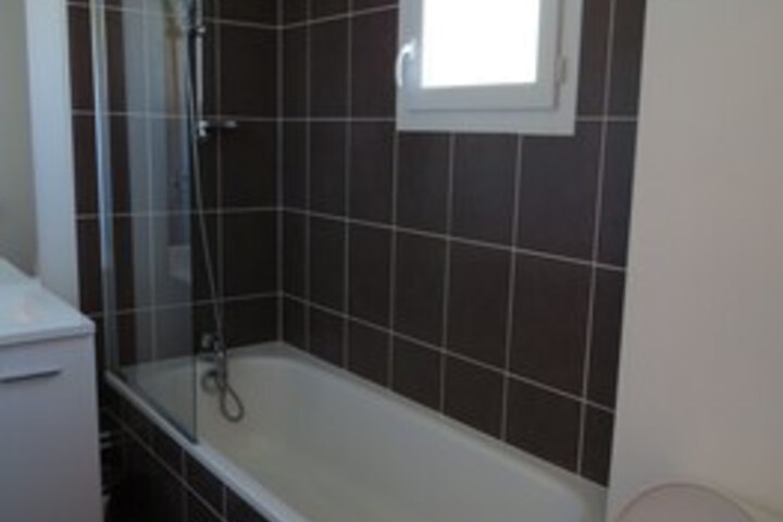 Room 4 of 36