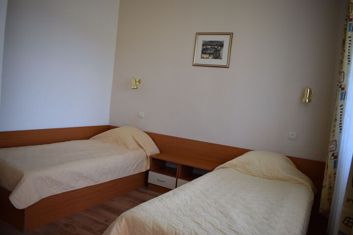 Room 15 of 17