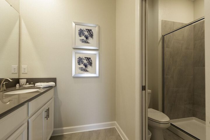 Room 21 of 32