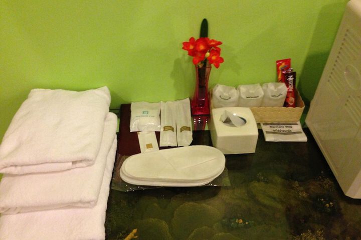 Room 16 of 24