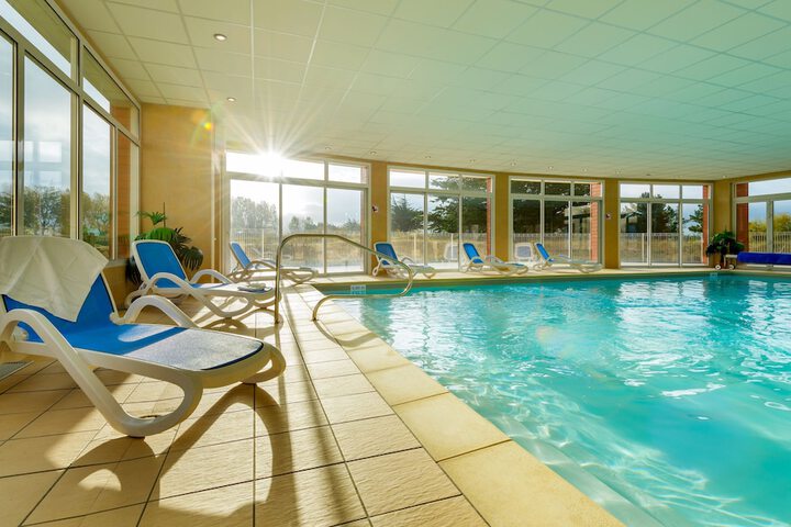 Hotel with Pool