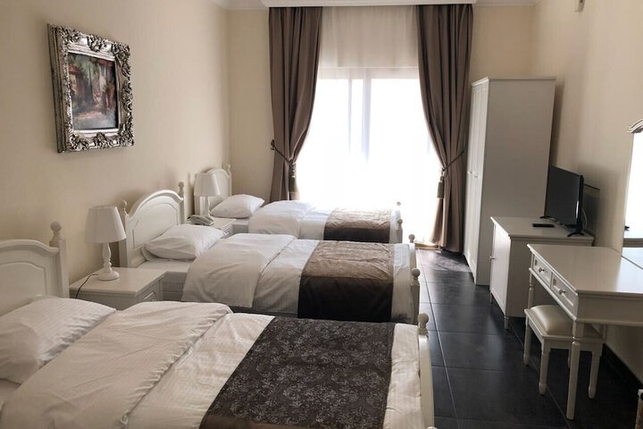 Room 10 of 15