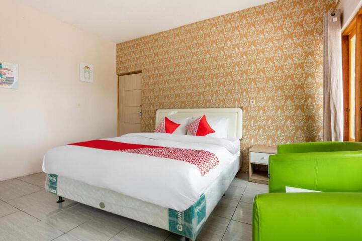 OYO 3040 Dpineapple Villa