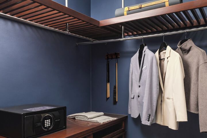 Room 34 of 135